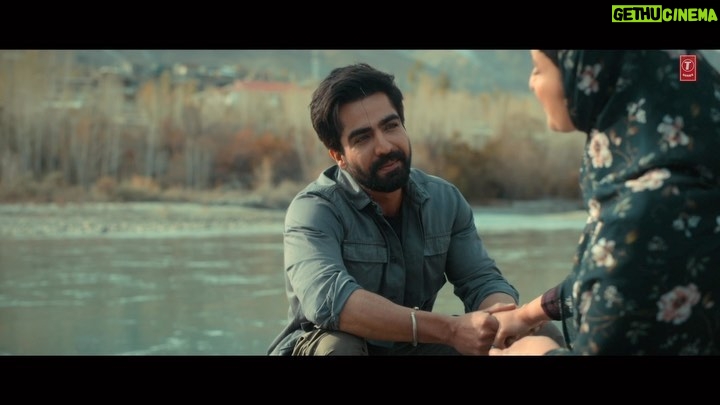 Harrdy Sandhu Instagram - When love takes over the heart and soul! ❤️ #KiKariye Song out tomorrow at 1 PM #CodeNameTiranga releasing in cinemas on 14th October 2022. @parineetichopra @ribhu_dasgupta @sharadkelkar @dibyenduofficial @rajitkapurofficial #SabyasachiChakrabarty @shishir52 #DeeshMariwala @sanjvsinger @VipinPatwa @KumaarOfficial @jaidev #BhushanKumar #KrishanKumar @shivchanana @tseriesfilms @tseries.official @reliance.entertainment @vivekbagrawal @filmhangar @codenametiranga