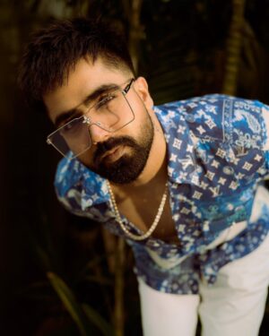 Harrdy Sandhu Instagram - Hi there !

Code Name Tiranga releasing on 14th October in Cinemas near you.