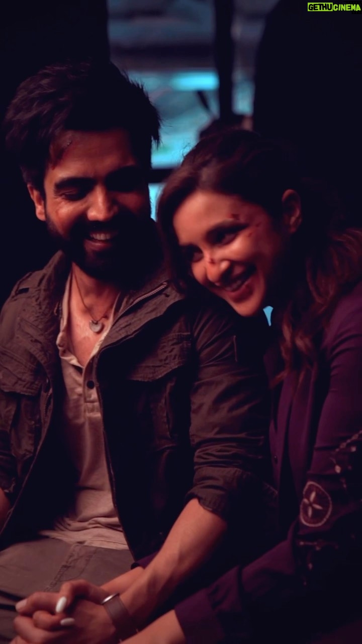 Harrdy Sandhu - 319.1K Likes - Who all are waiting for this song?
Karde release phirrr?
Full Song Out Soon.
#CodeNameTiranga #14thOct
@parineetichopra @ribhu_dasgupta