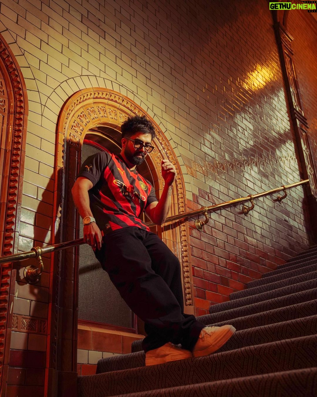 Harrdy Sandhu - 132.1K Likes - #Cityzens Are you ready?
Let’s turn Manchester Blue tomorrow.
@mancity FTW
.
.
.
Cc: @pumaindia