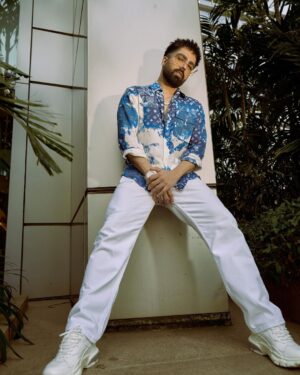 Harrdy Sandhu Instagram - Hi there !

Code Name Tiranga releasing on 14th October in Cinemas near you.