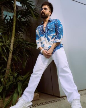 Harrdy Sandhu Instagram - Hi there !

Code Name Tiranga releasing on 14th October in Cinemas near you.