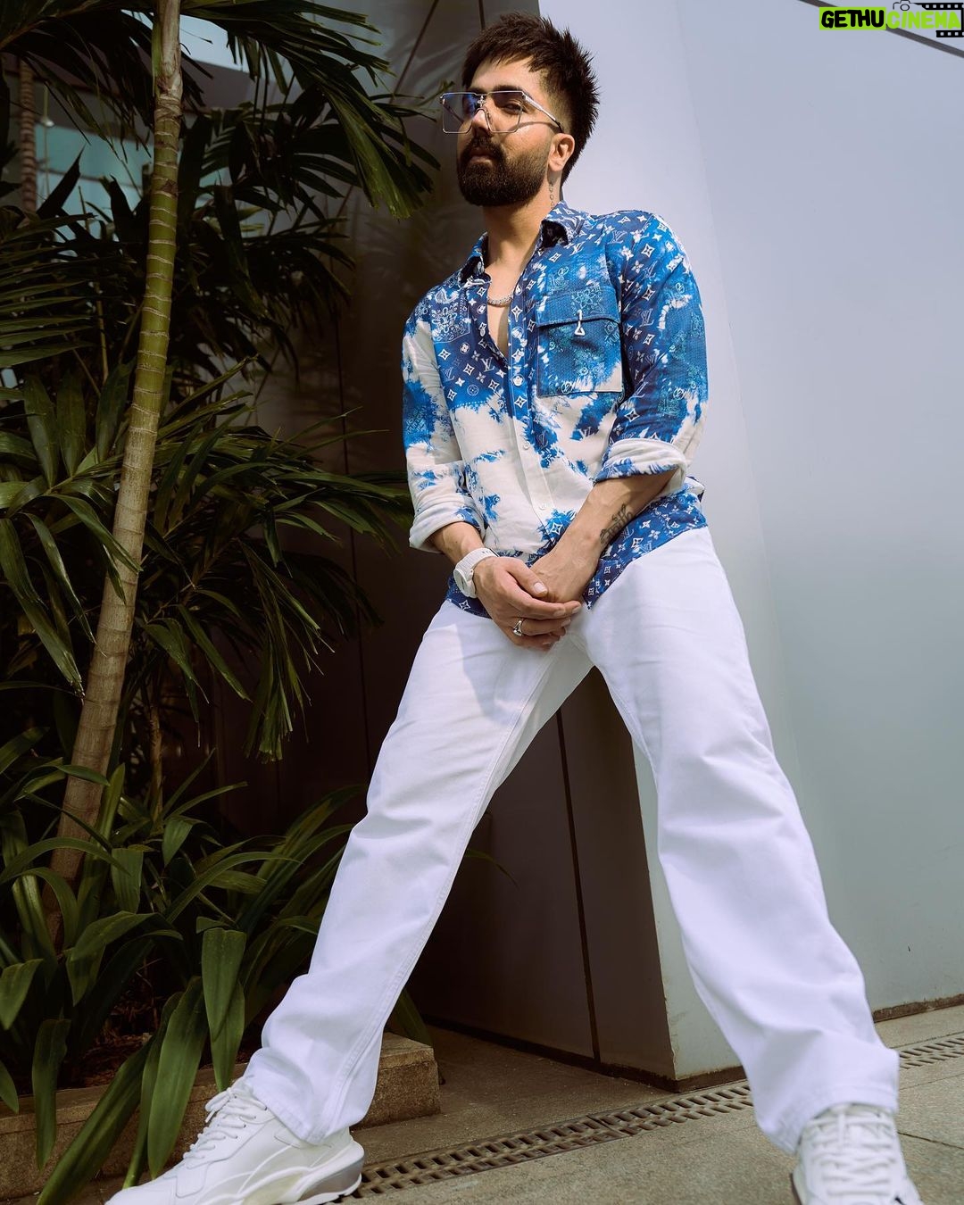 Harrdy Sandhu - 149.7K Likes - Hi there !
Code Name Tiranga releasing on 14th October in Cinemas near you.