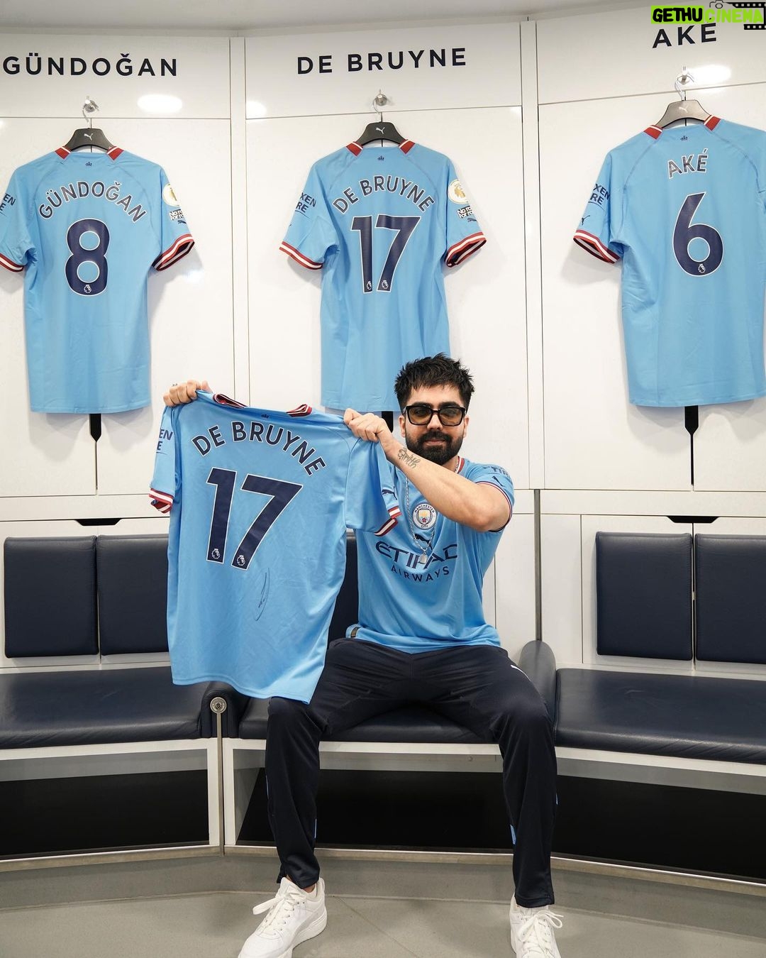 Harrdy Sandhu - 168.9K Likes - Match day 💪🏻
Kamm khichdo ajj @mancity @pepteam
@pumaindia