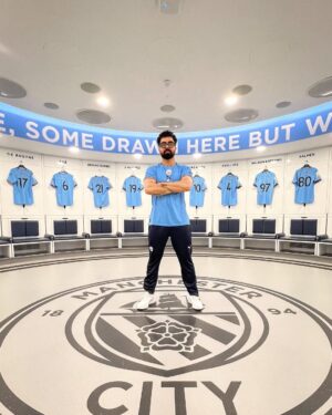 Harrdy Sandhu Instagram - Match day 💪🏻 
Kamm khichdo ajj  @mancity @pepteam 

@pumaindia