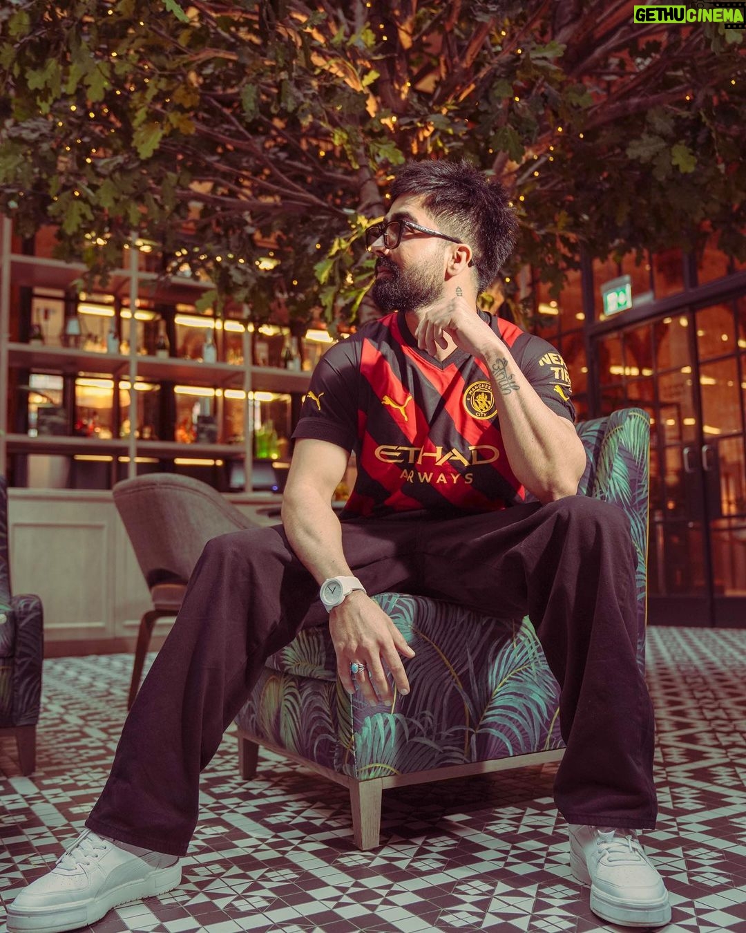 Harrdy Sandhu - 132.1K Likes - #Cityzens Are you ready?
Let’s turn Manchester Blue tomorrow.
@mancity FTW
.
.
.
Cc: @pumaindia