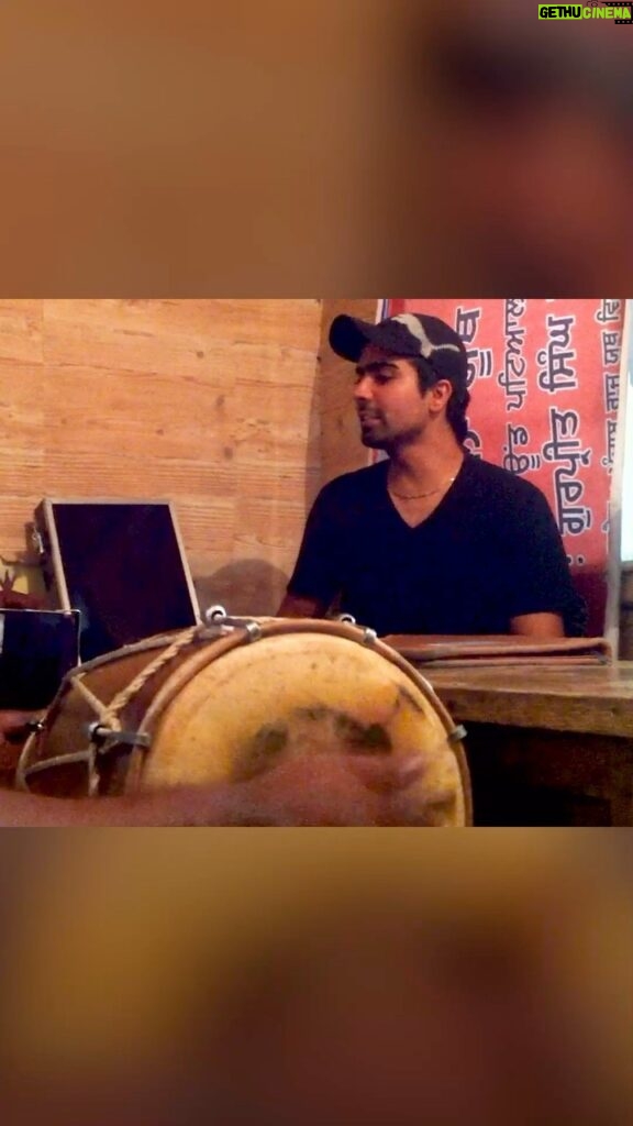 Harrdy Sandhu Instagram - Found this old video when i was preparing for my first album in 2011… Time really really flies.. Such a coincidence - I am wearing Puma in this and today have got my own line with Puma…. GOD is great 🙏🏻