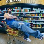 Harrdy Sandhu Instagram – What? Just keepin’ myself 🆒 😎🛒 @pumaindia

Cop the all-new PUMA x HARRDY SANDHU Collection at PUMA.com, App & Stores or click the link in bio.

#PUMAxHARRDYSANDHU
