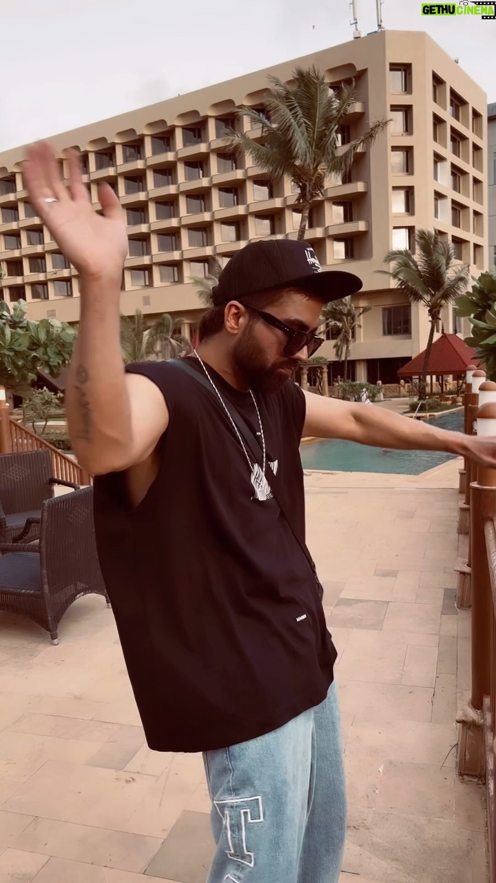 Harrdy Sandhu Instagram - Gal Meri Gal Meri Sun Le Ni Naare…