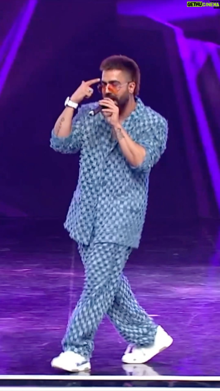 Harrdy Sandhu - 168.8K Likes - You got me baby first sight,
Nachdi rahi tu All night 💃🏻
#GalMeri #indiasbestdancer