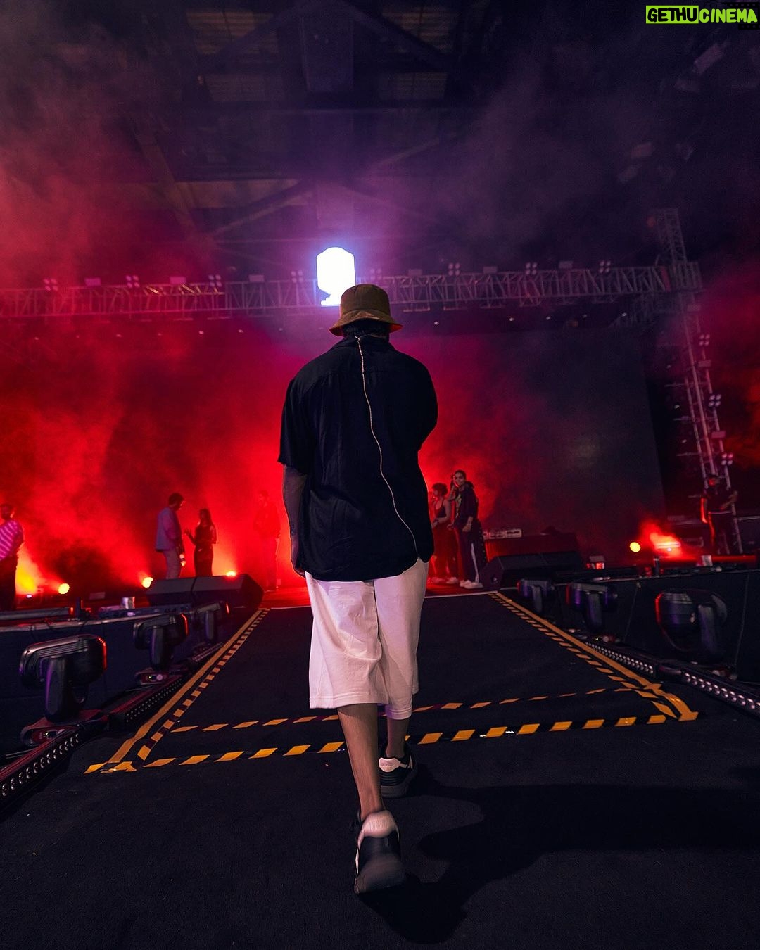 Harrdy Sandhu Instagram - All about “In My Feelings” tour MUMBAI. So much of love and warmth. Grateful 🙏🏻