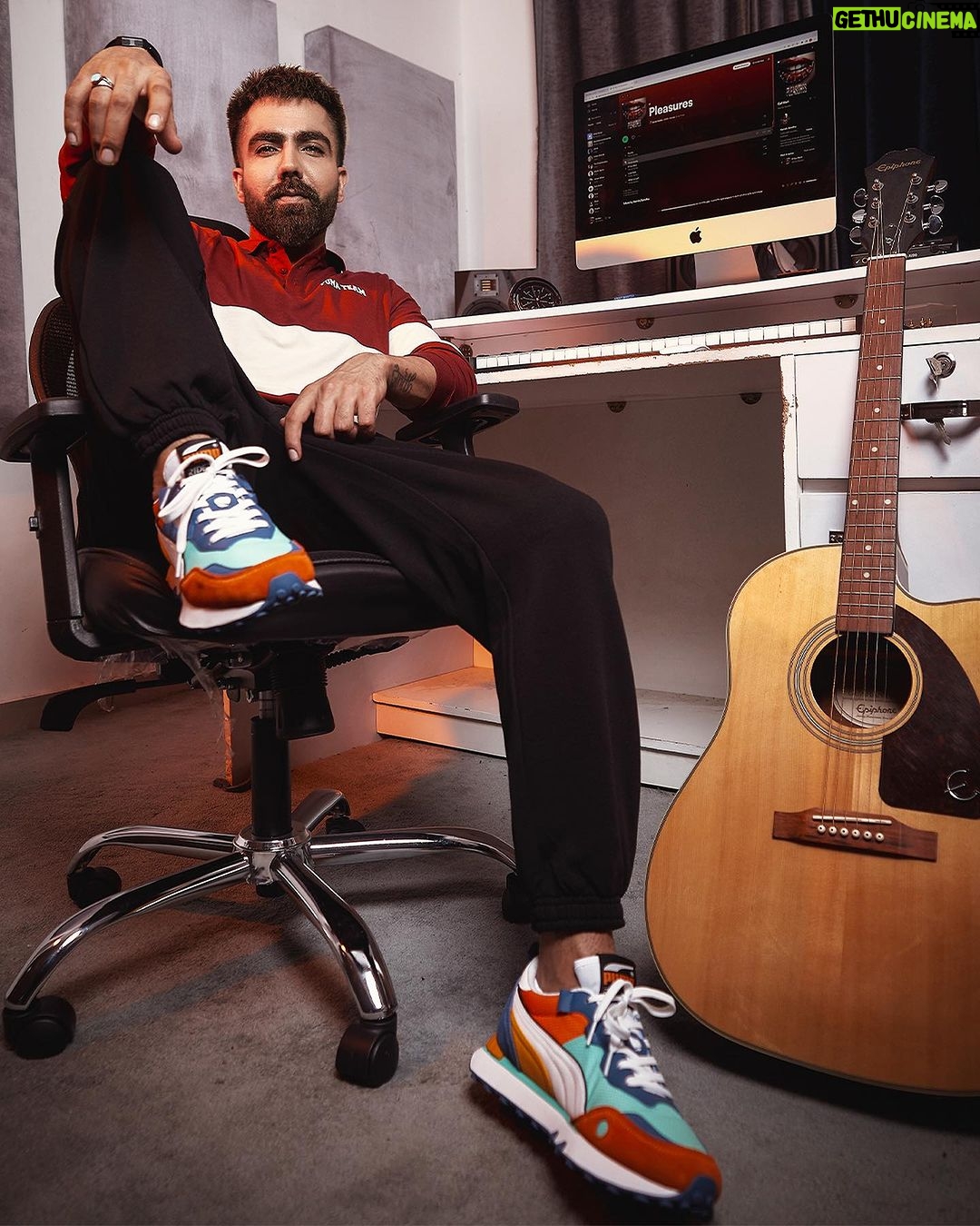 Harrdy Sandhu - 196.3K Likes - Everyday adventures with @pumaindia 👟🎸
Shop the all-new PUMA x HARRDY SANDHU Collection. Click the link in bio or visit PUMA.com, App & Stores.
#PUMAxHARRDYSANDHU