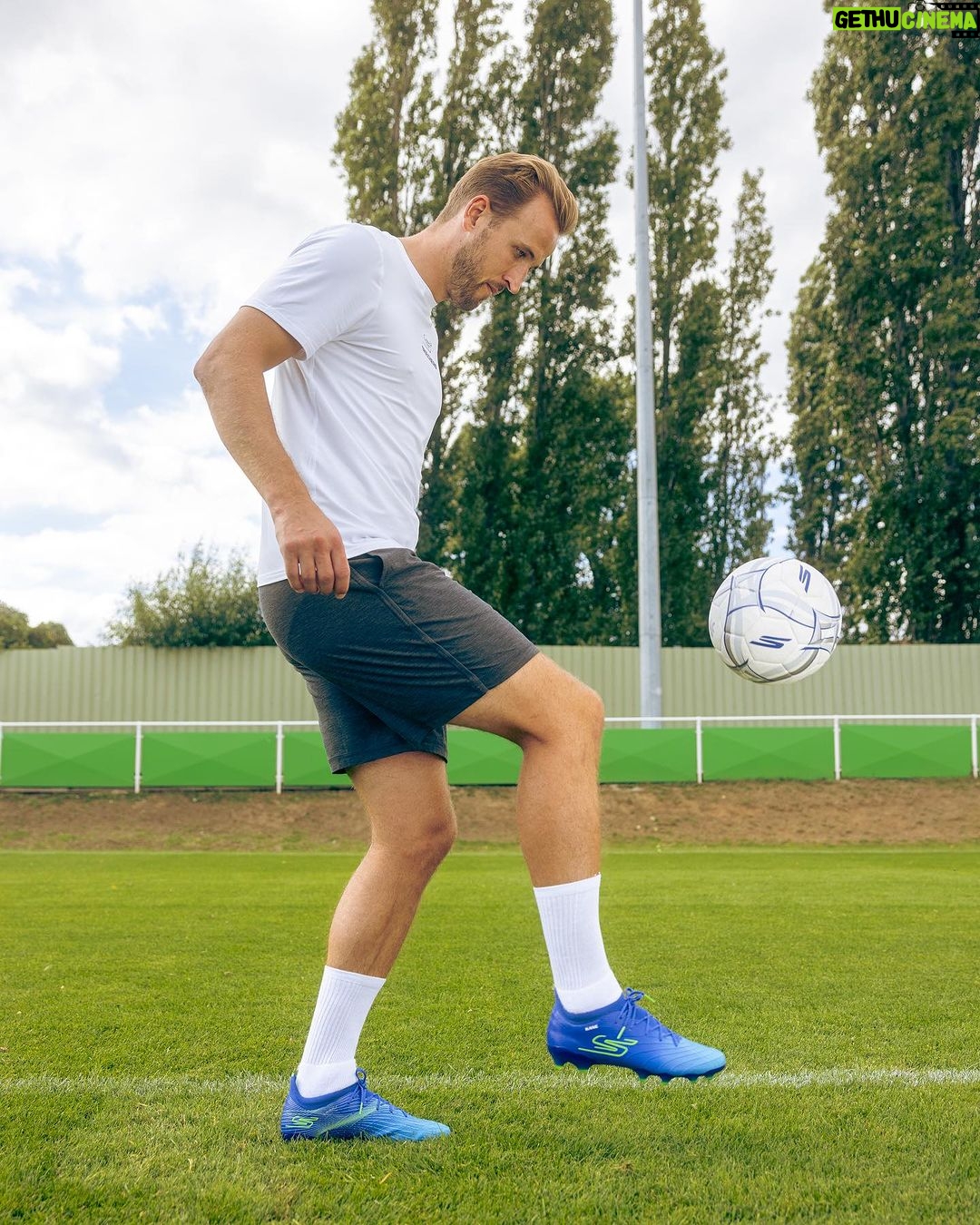Harry Kane Instagram - New boots. New club. New season. Let's go.