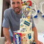 Harry Kane Instagram - Thanks for all the birthday messages! Great day with family and friends 🎉