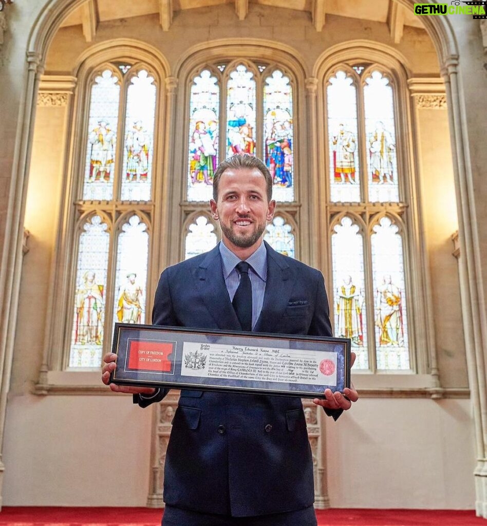 Harry Kane Instagram - Very proud to have been awarded the Freedom of the City of London at a ceremony yesterday and it was special to have my family there with me too. I hope it can inspire others in all walks of life to be the best they can be.