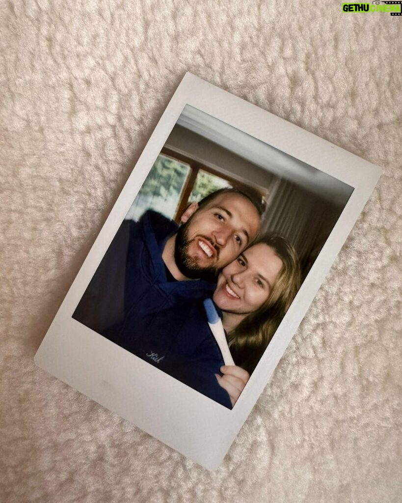 Harry Kane Instagram - Over the moon to be expecting baby No.4! Coming soon… ❤️