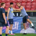 Harry Kane Instagram - Incredible support in Thailand and Singapore and amazing countries to visit too. Thanks for having us 🙌🇹🇭🇸🇬