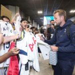 Harry Kane Instagram - Incredible support in Thailand and Singapore and amazing countries to visit too. Thanks for having us 🙌🇹🇭🇸🇬