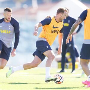 Harry Kane Instagram - Been great in Australia so far. It's a pleasure seeing fans in different parts of the world and thanks for the welcome we've had here. Good to get some minutes in the legs.