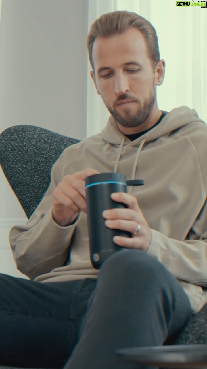 Harry Kane Instagram - A bit of @teddysphotos to get me in the mood for tomorrow’s game. Last push before the winter break! If you haven’t already, check out @ourpureplanet! Really excited to be part of their mission to make sustainable electronics like speakers, headphones, earpods and chargers.