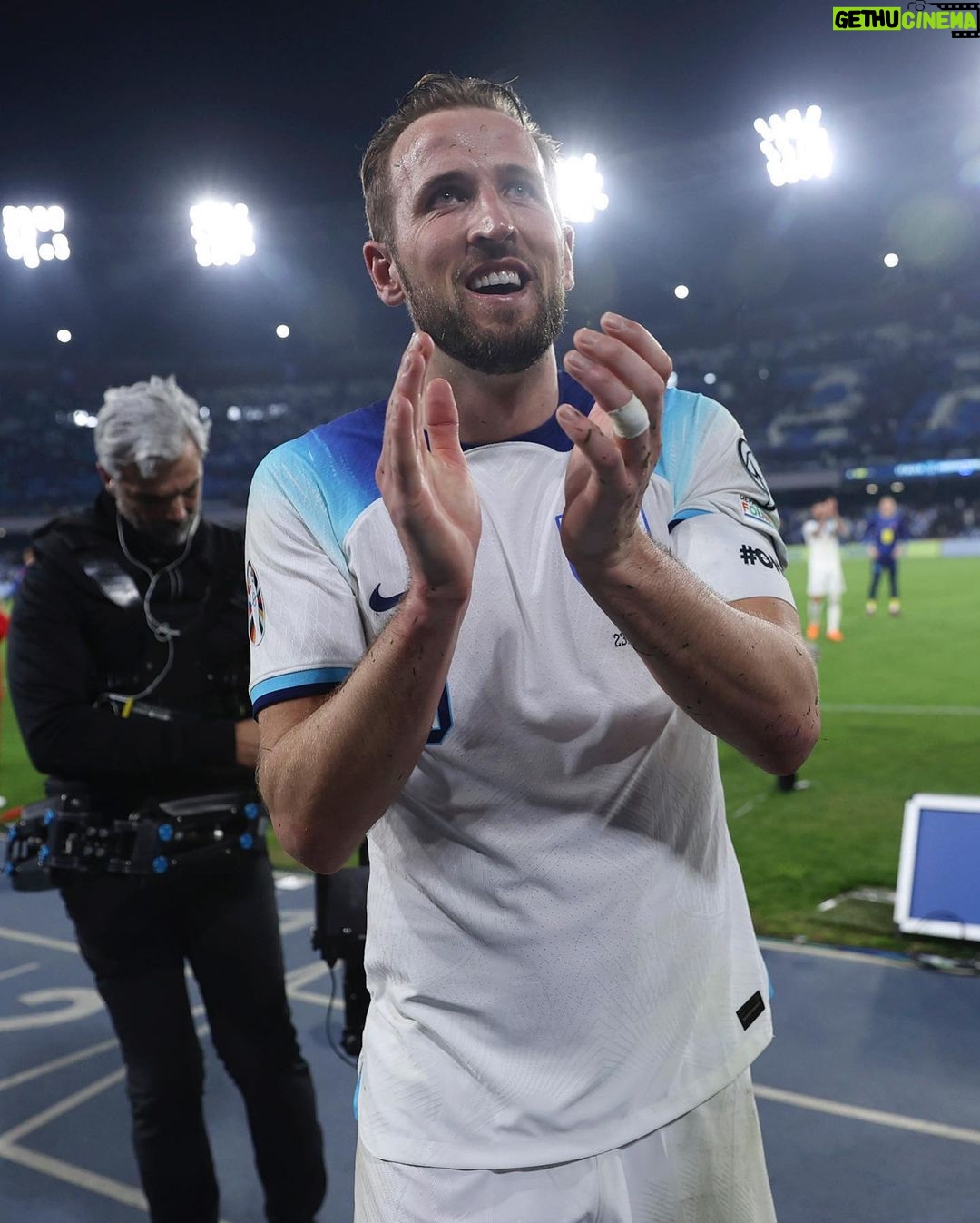 Harry Kane Instagram - Summing up a special, magical week - one I’ll never forget or take for granted. ❤️🏴