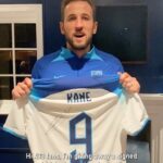 Harry Kane Instagram - 🚨 𝐆𝐈𝐕𝐄𝐀𝐖𝐀𝐘 🚨⁣⁣ ⁣⁣ ✍️ WIN an 🏴󠁧󠁢󠁥󠁮󠁧󠁿 shirt signed by all-time record goalscorer @harrykane! 👕 All you have to do: • Follow @harrykane & @433 • Tag 2️⃣ friends Winner will be announced April 4. Good luck! 🙏