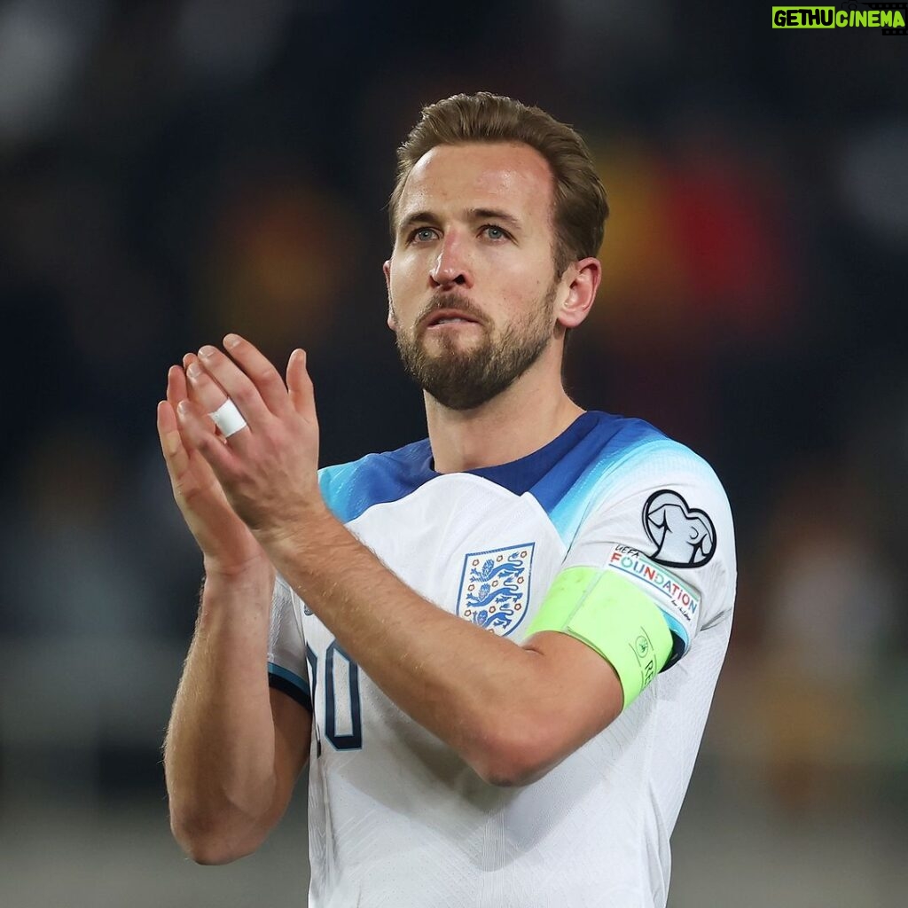 Harry Kane Instagram - Not the win we wanted but an unbeaten qualifying campaign and top of the group. Bring on the Euros in the summer! Thanks for all the support 🦁🦁🦁🏴󠁧󠁢󠁥󠁮󠁧󠁿