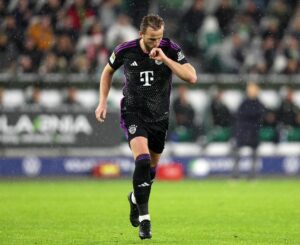 Harry Kane Instagram - Perfect way to sign off for the winter break! Have loved my first few months at Bayern and in Munich. Looking forward to a rest then back in the new year to go again. 🙌 #MiaSanMia