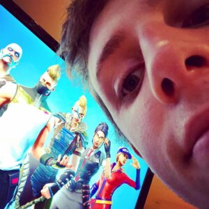 Harry Lewis Instagram - DOUBLE TAP IF YOU ❤️❤️❤️ FORTNUT 💦💦