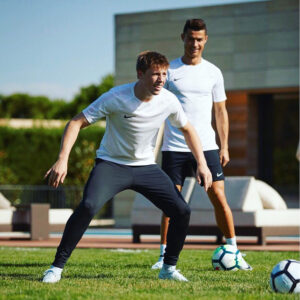 Harry Lewis Instagram - Football challenges in Ronaldo’s garden #CR7 #NikeFootball