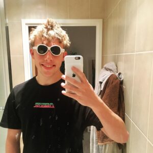 Harry Lewis Instagram - 