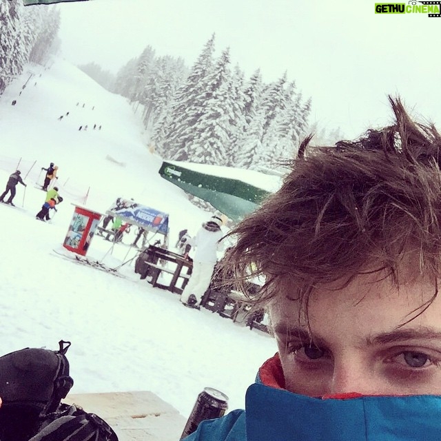 Harry Lewis Instagram - SNOW