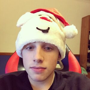 Harry Lewis Instagram - MERRY CHRISTMAS 🎅🎅