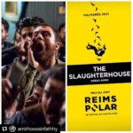 Hassan Pourshirazi Instagram - #Repost @amirhosseinfathhy ・・・ موفقیت سینمای ایران در فستیوال پلار فرانسه به گزارش مشاور رسانه ای؛ فیلم «کشتارگاه» ساخته عباس امینی در سی و ششمین دوره جشنواره فیلمهای پلیسی فرانسه جایزه ویژه داوران را به دست آورد. فیلم سینمایی «گشتارگاه» به کارگردانی عباس امینی قرار است که به زودی در سینماهای فرانسه اکران شود. این فیلم که در شرکت نبراس پیکچرز، به تهیه کنندگی جواد نوروزبیگی و سرمایه گذاری و جانشینی تهیه کنندگی علی طلوعی تولید شده است، برای نخستین بار در بخش نگاه نو در سی و هشتمین جشنواره ملی فجر به نمایش در آمد و سپس با پخش بین المللی شرکت ایریماژ، در جشنواره های بین المللی بوسان، مانهایم – هایدلبرگ، مالزی و داکا، جشنواره فیلم های آسیایی هنگ کنگ و جشنواره فیلم های ایرانی واشینگتن، بوستون، هیوستون و سیدنی و چنای شرکت کرد و جایزه کیم جی سوک از بوسان و لوح تقدیر هیات داوران کلیسای جهانی از مانهایم – هایدلبرگ را از آن خود کرد. «کشتارگاه» با بازی مانی حقیقی، حسن پورشیرازی، امیرحسین فتحی و باران کوثری به عنوان چهارمین فیلم امینی در جشنواره فجر سال قبل رونمایی شد. گفتنی است: سی و ششمین دوره جشنواره‌ فیلم های تریلر و پلیسی «ریم پولار» از تاریخ ۲۶ تا ۳۰ می (۵ تا ۹ خرداد) در شهر بون فرانسه برگزار شد. #مانی_حقیقی #حسن_پورشیرازی #باران_کوثری #امیرحسین_فتحی