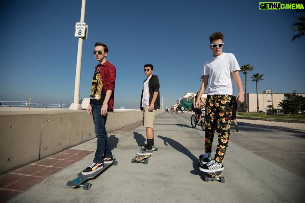 Hayden Byerly Instagram - The skate crew. Who wants in?