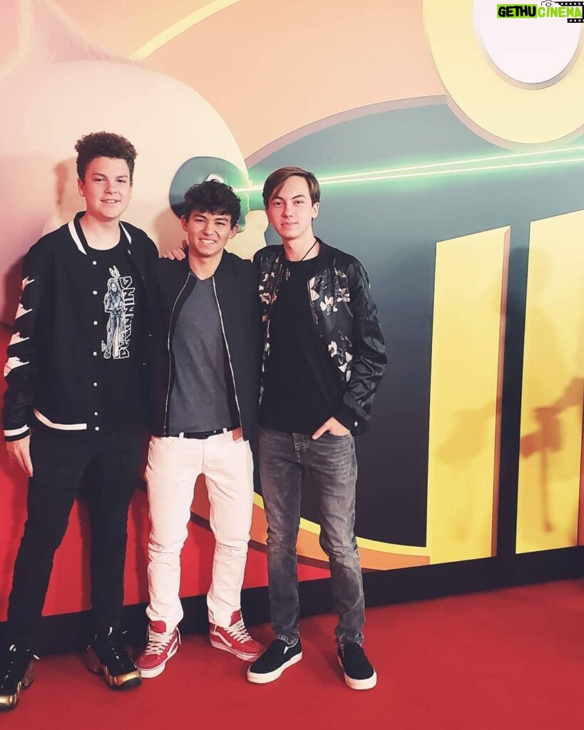 Hayden Byerly Instagram - The boys at the Incredibles 2 premiere. Let me just say this solidifies jack jack as the BEST hero in the family. What super power would you want? #incredibles2