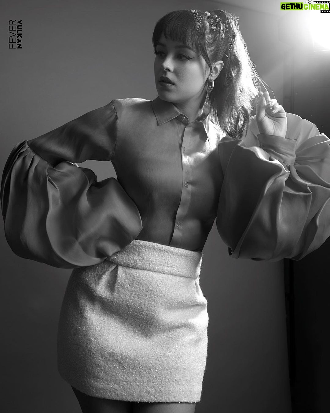 Hayley Orrantia - 8.1K Likes - this one is titled “funky hands” • @vulkanmag #VulkanFever