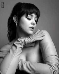 Hayley Orrantia Instagram - you look glovely my dear ✨ @vulkanmag #VulkanFever