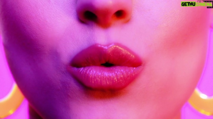 Hayley Orrantia Instagram - official music video drops friday 💋 #OpenYourMouth #OYM