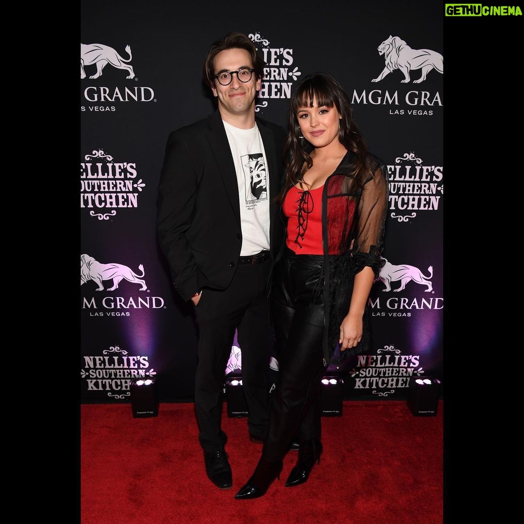 Hayley Orrantia Instagram - What an amazing weekend! Thank you @jonasgroupent for the opportunity to get back on stage again! Congrats to @nelliessouthernkitchen on a successful grand opening at @mgmgrand! ❤️ MGM Grand Las Vegas