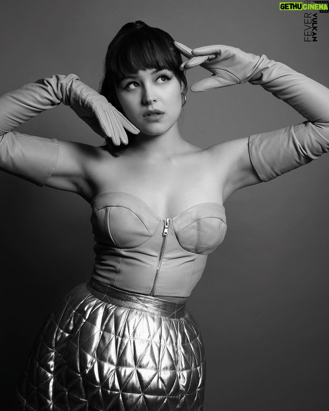 Hayley Orrantia - 8.1K Likes - this one is titled “funky hands” • @vulkanmag #VulkanFever