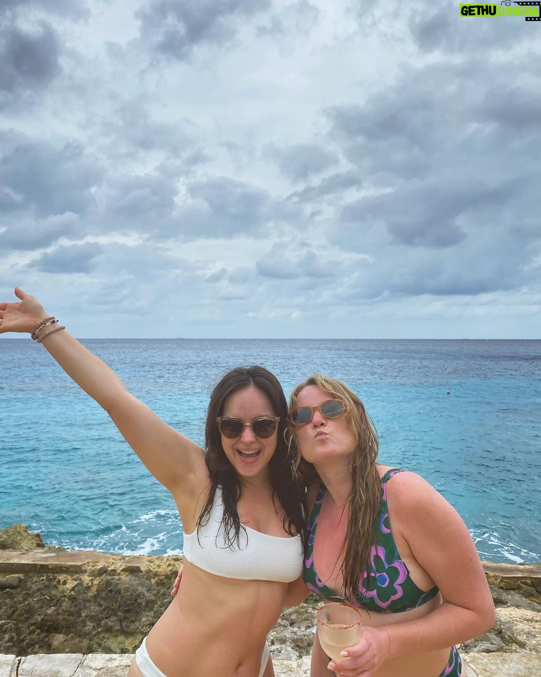Hayley Orrantia Instagram - had the best birthday trip celebrating 30 with my lifelong bestie @hay.turner 🌴 (way more Mexico content incoming) Cozumel, Mexico