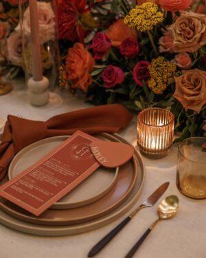 Hayley Orrantia Instagram - It’s all in the details 💍 We will be reminiscing on these memories forever! Thank you to all of our incredible vendors for making this evening so special! 
•
•
Photography @taryndudley 
Venue @calamigosguestranch 
Planner @karlispanglerevents
Florals @joyofbloomflorals
Band @jordankahnorchestra
DJ @secondsong_official 
Rentals @premiere_rents / @adorefolklore 
Dress @lizmartinezbridal 
Installations @thejoyhaven 
Signage @studioyella 
Cake @vanillabakeshop
Videography @kindlyweddings 
Digital Content @giftsforthegirls 
Pizza @pizzahut
