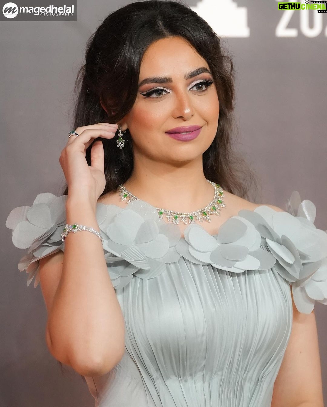 Heba Magdi Instagram - Cairo drama festival š¤ Thank you my beautiful team Dress @fasateen_boutique Jewelry @iramjewelry_ Glam @ayarady_makeup_artist Hair @haythamamin2012 Clutch @alicia_arts Photos by @abdallah_mahmoud_photography @maged_helal