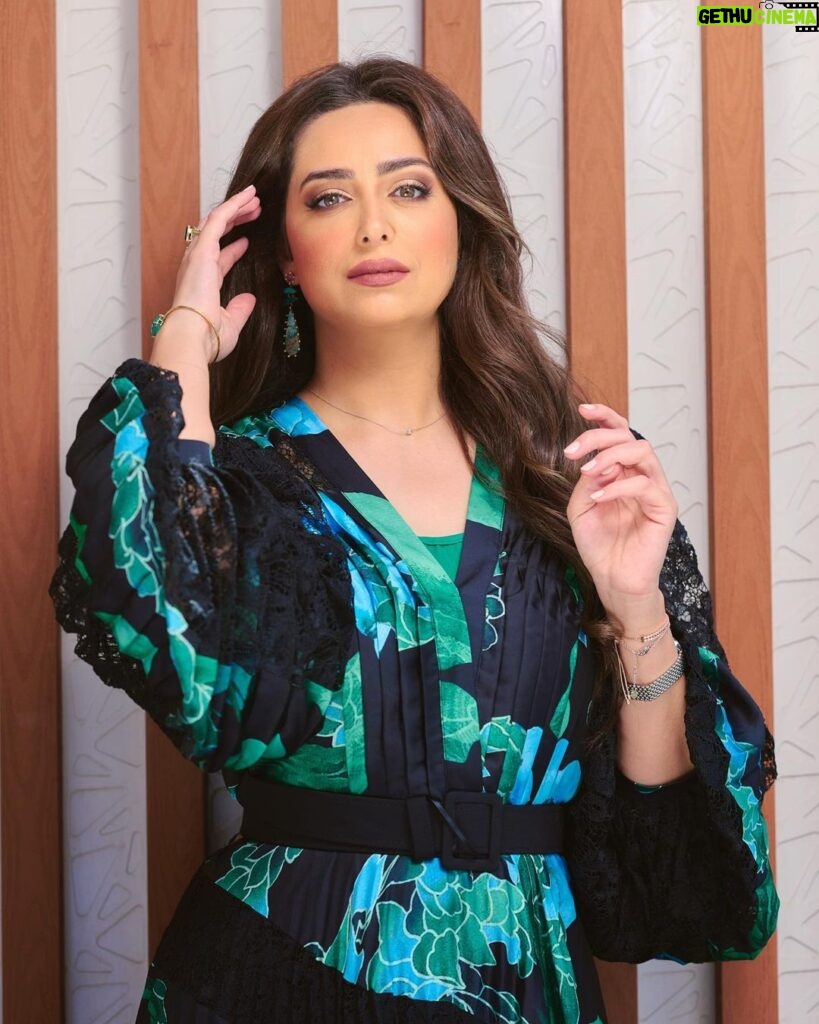 Heba Magdi Instagram - 💚💙 Dress @be_my_guest_shopping Jewelry @dimajewellery