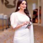 Heba Magdi Instagram - من حفل شركة دابر في دولة الامارات سعيدة اني سفيرة العلامة التجارية لدابر املا ____________ Dress @fasateen_boutique Jewelry @dimajewellery Photo by @hasanamin86 InterContinental Ras Al Khaimah Resort & Spa
