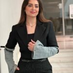 Heba Magdi Instagram - لسه في الايام أمل 🤍 #عيشها_بفرحة #٥٥_مشكلة_حب ____________ Suit @be_my_guest_shopping MUA @ayarady_makeup_artist Jewelry @azzafahmy Stylist @nada_hussam