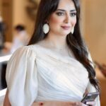 Heba Magdi Instagram - من حفل شركة دابر في دولة الامارات سعيدة اني سفيرة العلامة التجارية لدابر املا ____________ Dress @fasateen_boutique Jewelry @dimajewellery Photo by @hasanamin86 InterContinental Ras Al Khaimah Resort & Spa