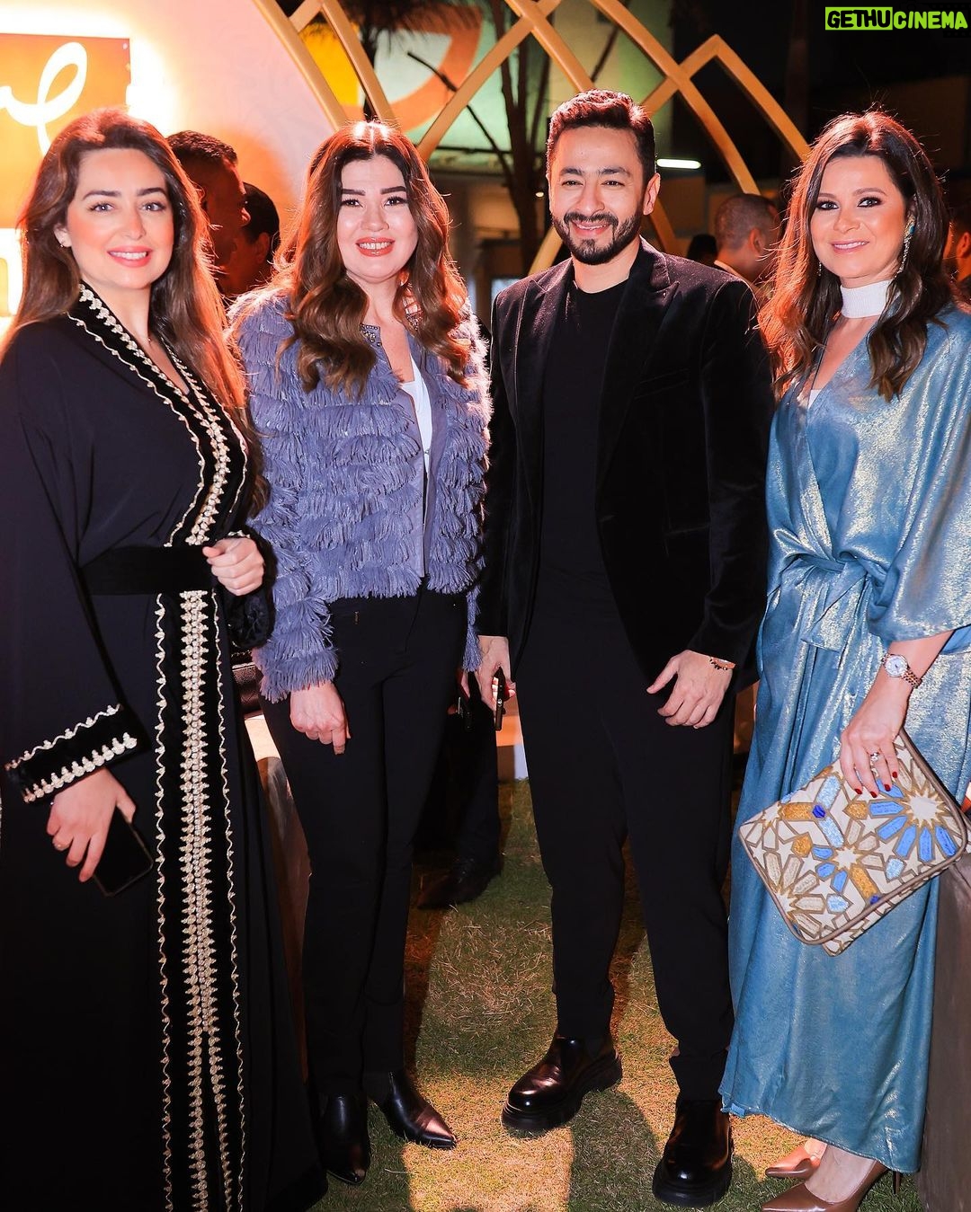 Heba Magdi Instagram - MBC سحور #المداح_أسطورة_العشق Caftan @couturebysika