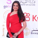 Heba Magdi Instagram - Cairo international film festival 2022 ______________ Dress @dinaelgeddawyofficial Fabric @almasryfabrics MUA @ayarady_makeup_artist H.D. @haythamamin2012 Jewelry @glamour.jewellery Bag @alicia_arts